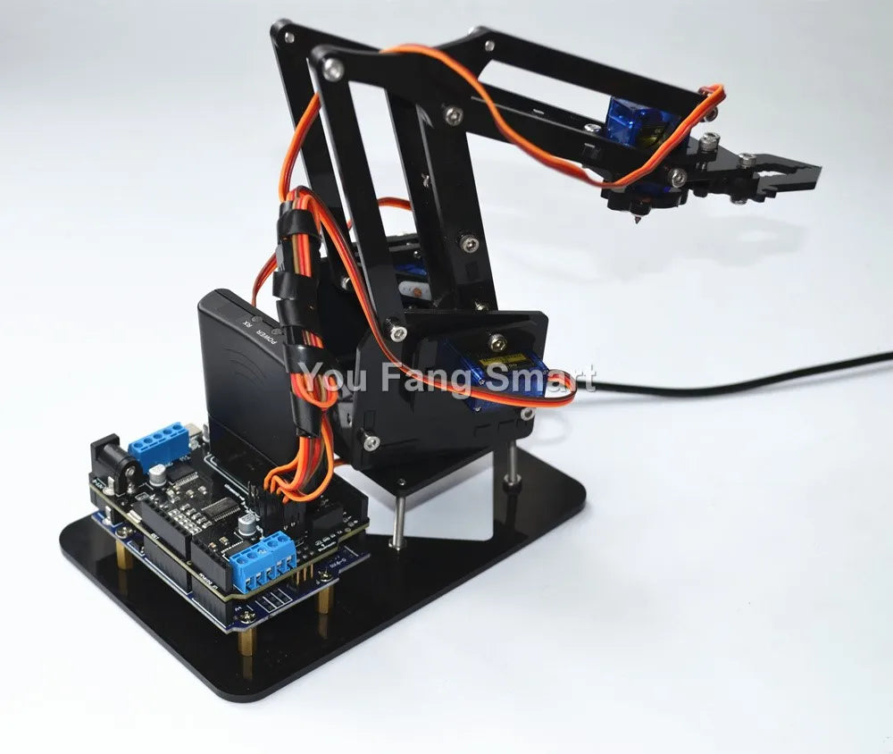 4 DOF STEM Robot Arm Kit - Servo Motor Close-up